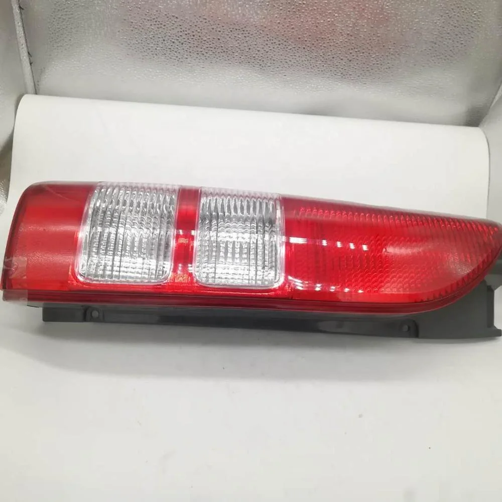 トヨタ HIACE 用 新品テールランプ 81551-26200 81561-26200 3000Lm