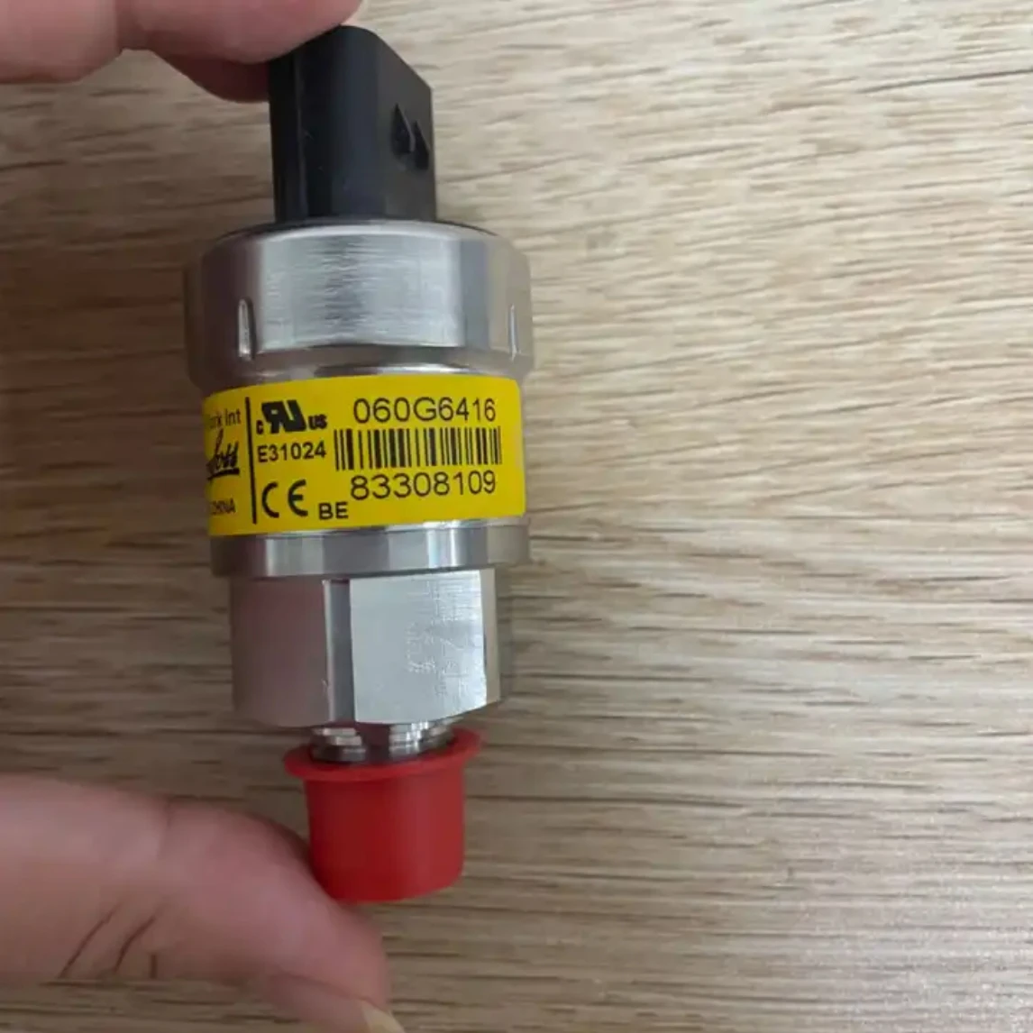 PressureTransmitter Sensor Pressure Transmitter  AKS 32 R 060G6416