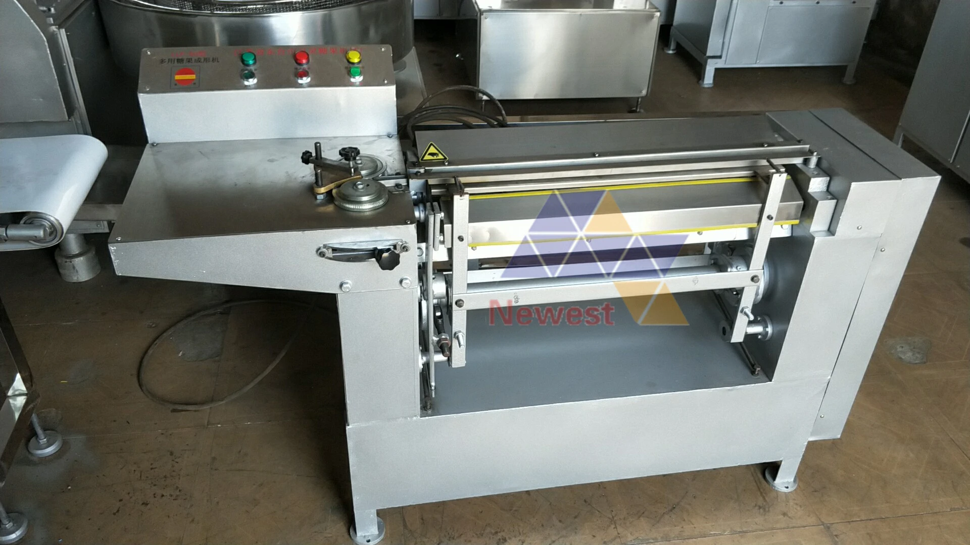 Continuous Handmade Hard Candy Roll Cutting Machine,Slice Lollipop