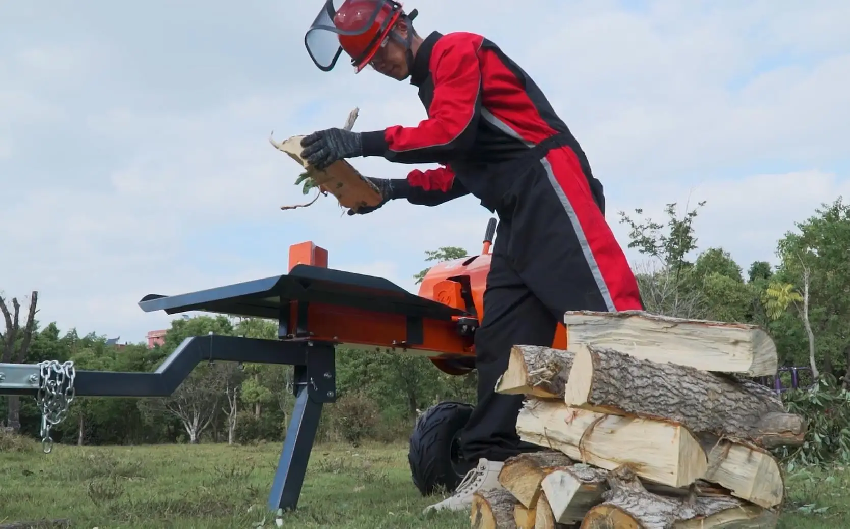 Log Machine Device 22T-26T Log Splitter Machine Forstseilwinde Automatic Log Splitter Log ...