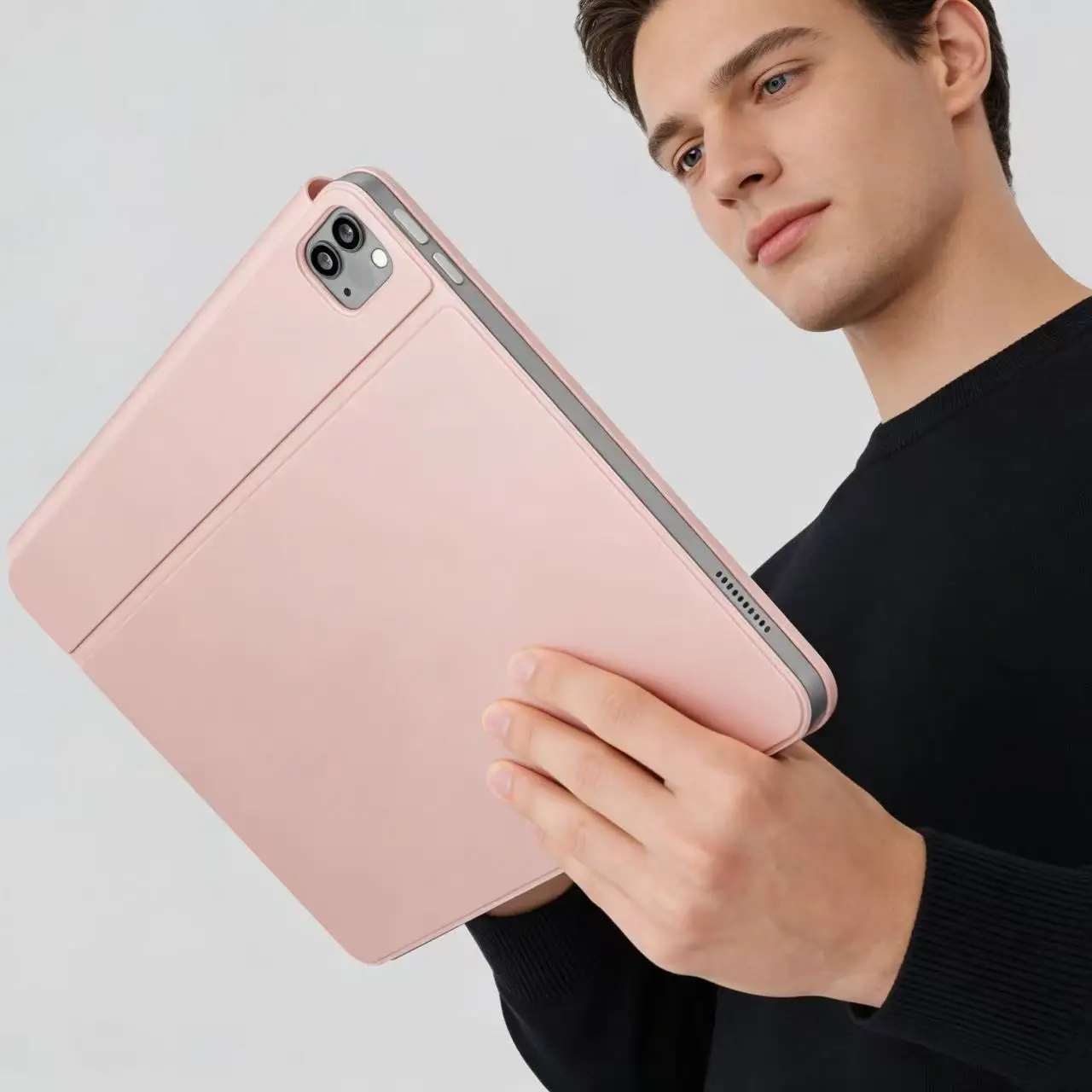 product the aluminum alloy keyboard connects via bluetooth with a magnetic floating design  suitable for ipad pro 11  ipad air732-3