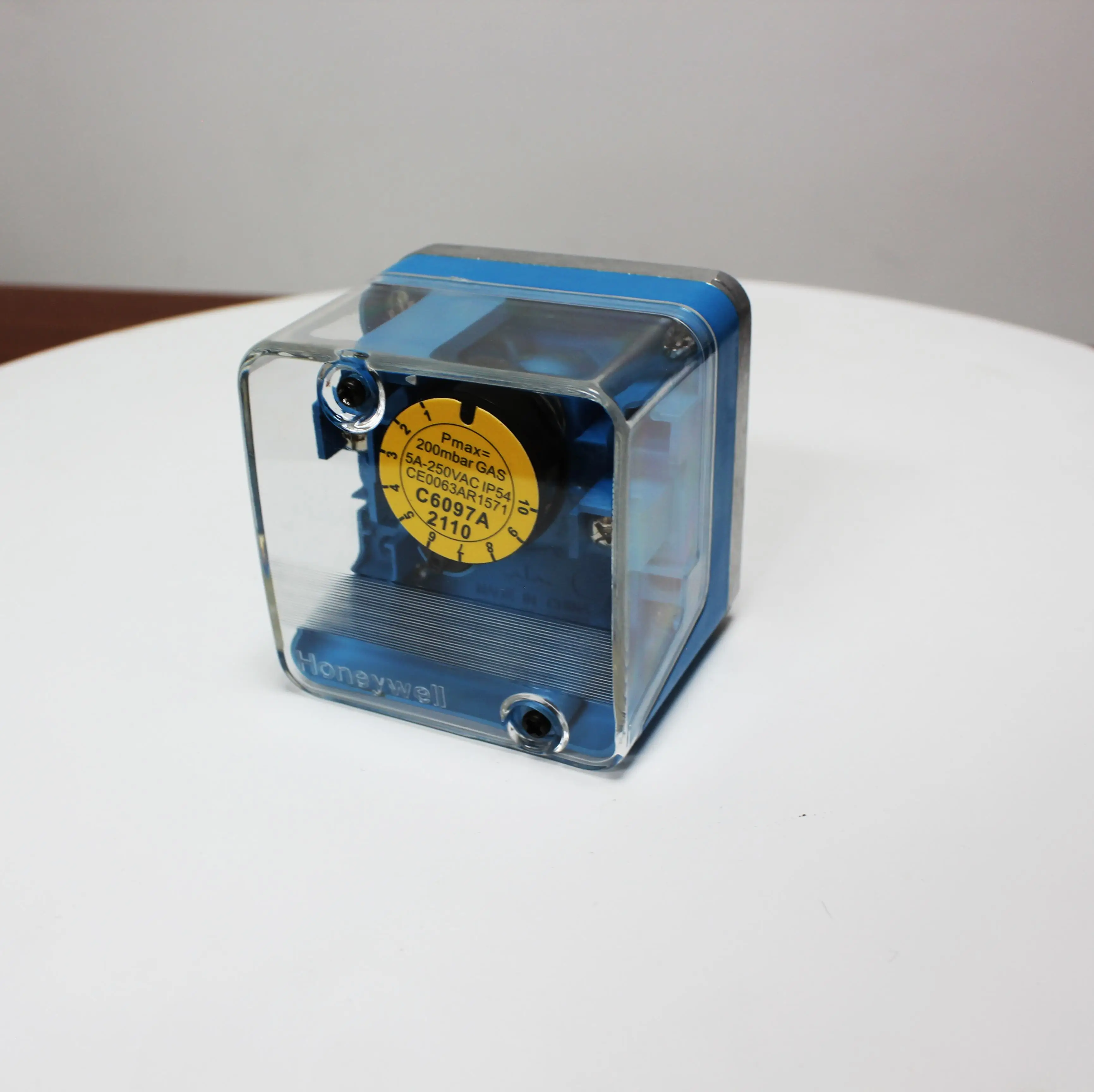 product c6097a2110 c6097a2210 c6097a2310 c6097a2410 c6097a4410b pressure switch for steam boilers burners-0