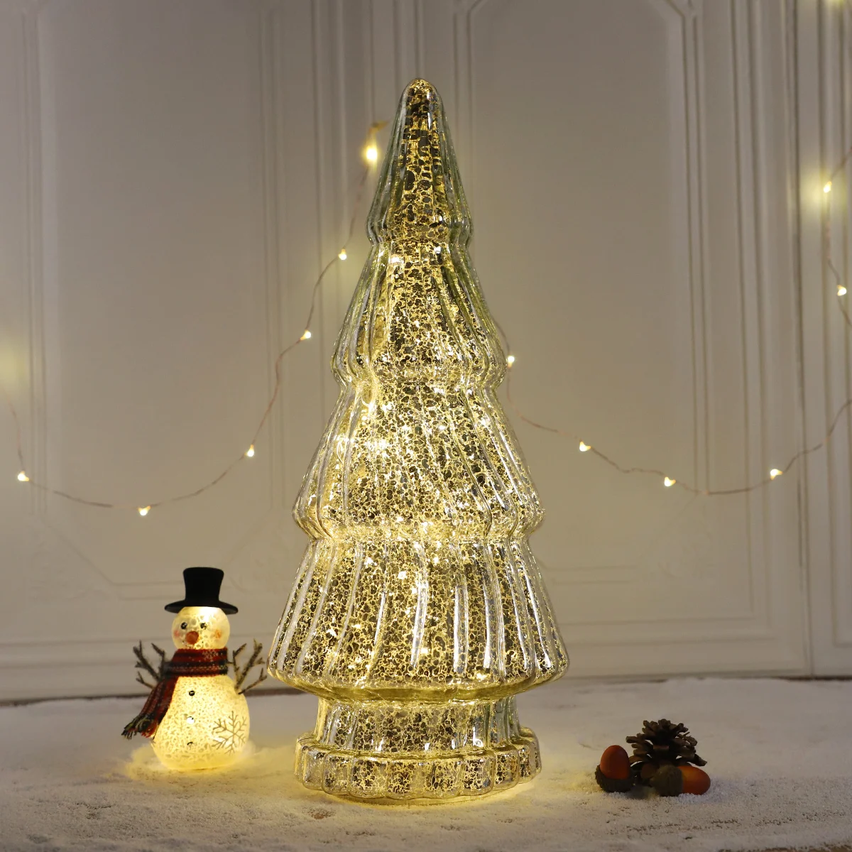 Shiny Table Christmas Tree Decoration Light Up Glass Christmas Tree For Home Decorations