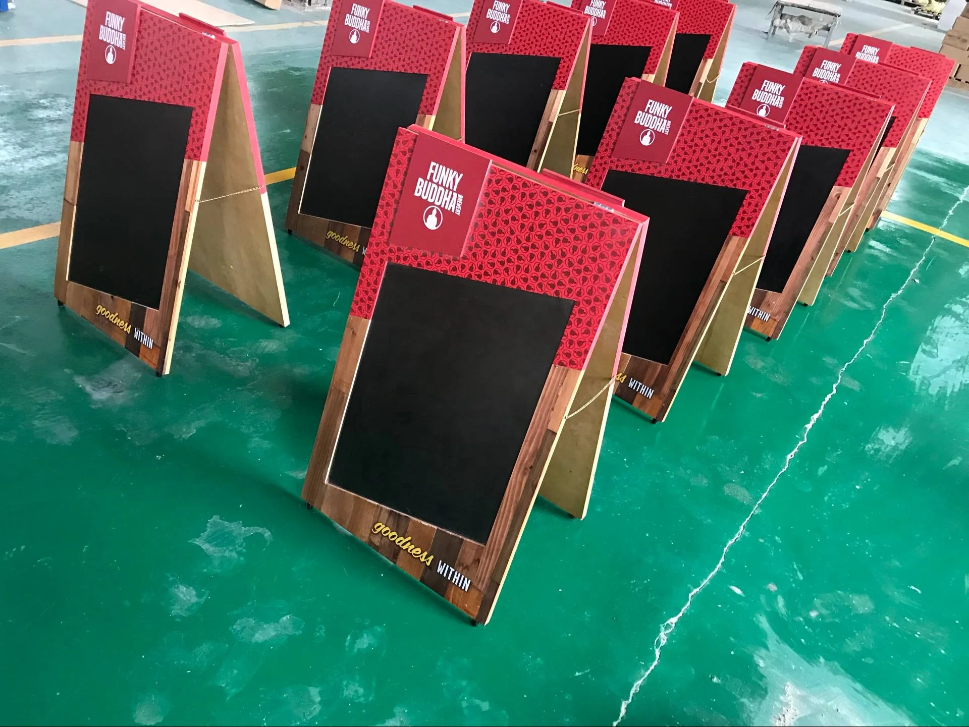 Лидер продаж деревянная рекламная доска деревянные доски двухсторонние а-образные