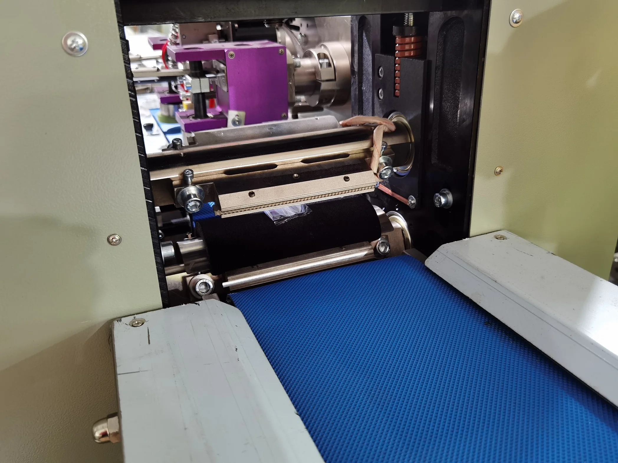 Double Twist Toffee Candy Packing Machine