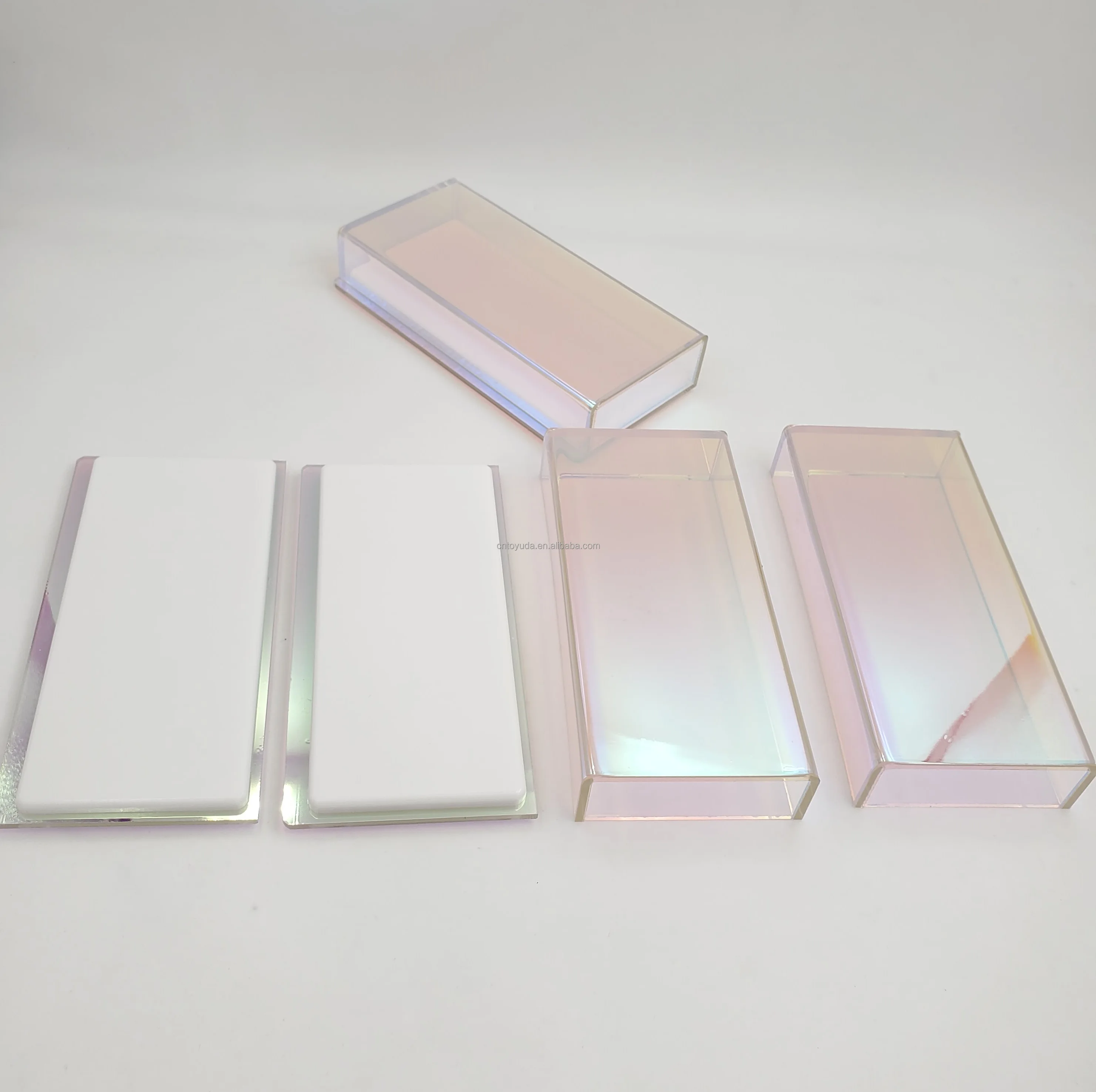 irrdescent lash box (12).jpg