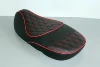 Nero con strisce rosse