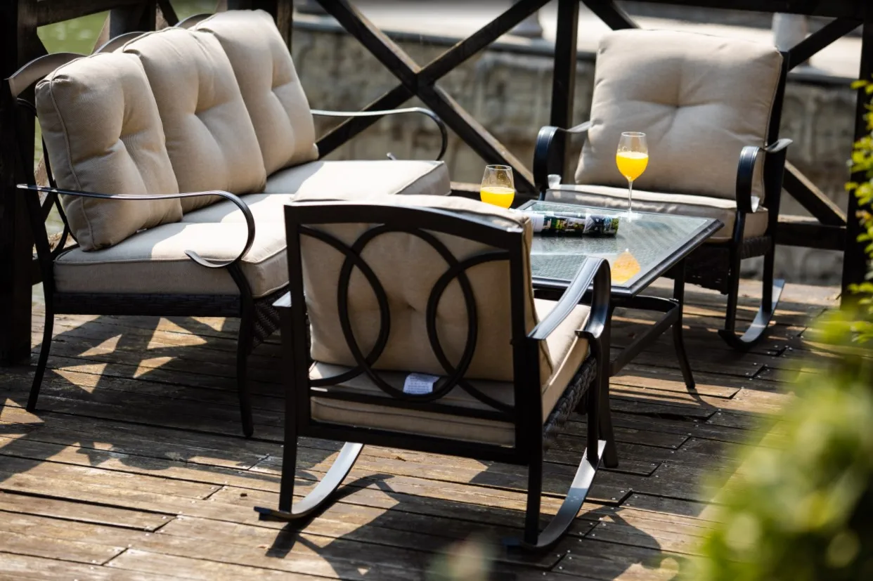Rattan-Coffer-Table