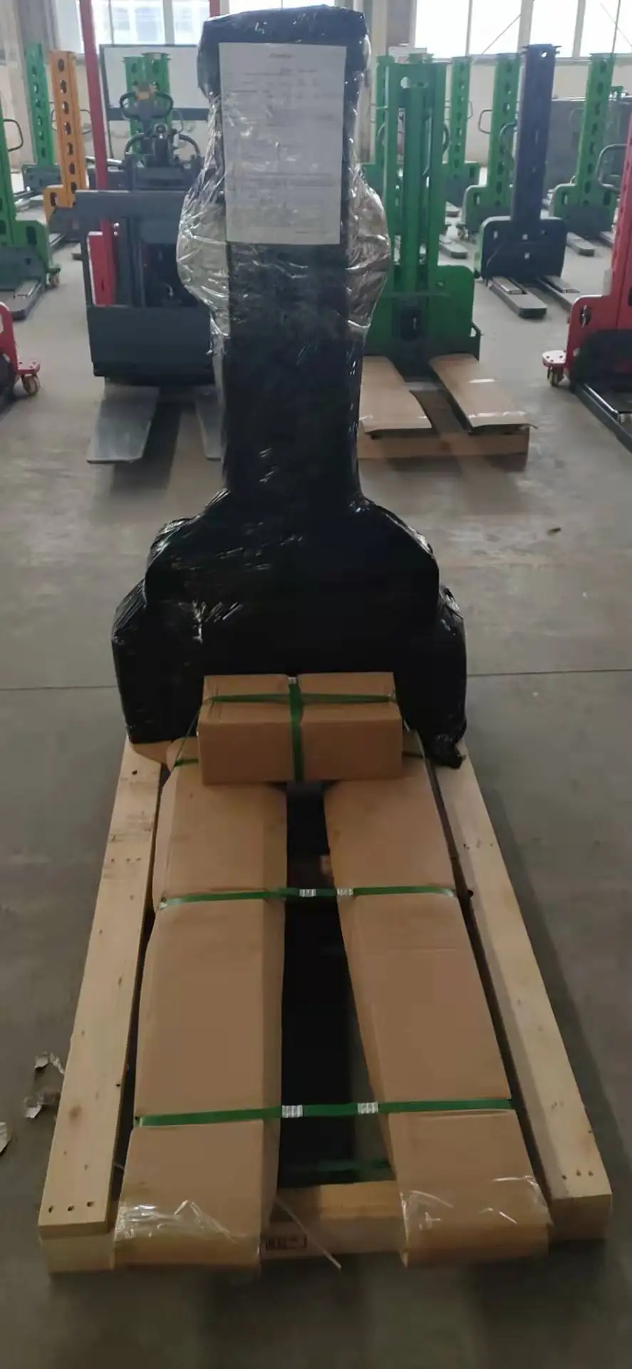 Everlift  Factory Price Self Loading Stacker Max 1500kg 1600mm Semi Forklift Unload in the Truck and  Container