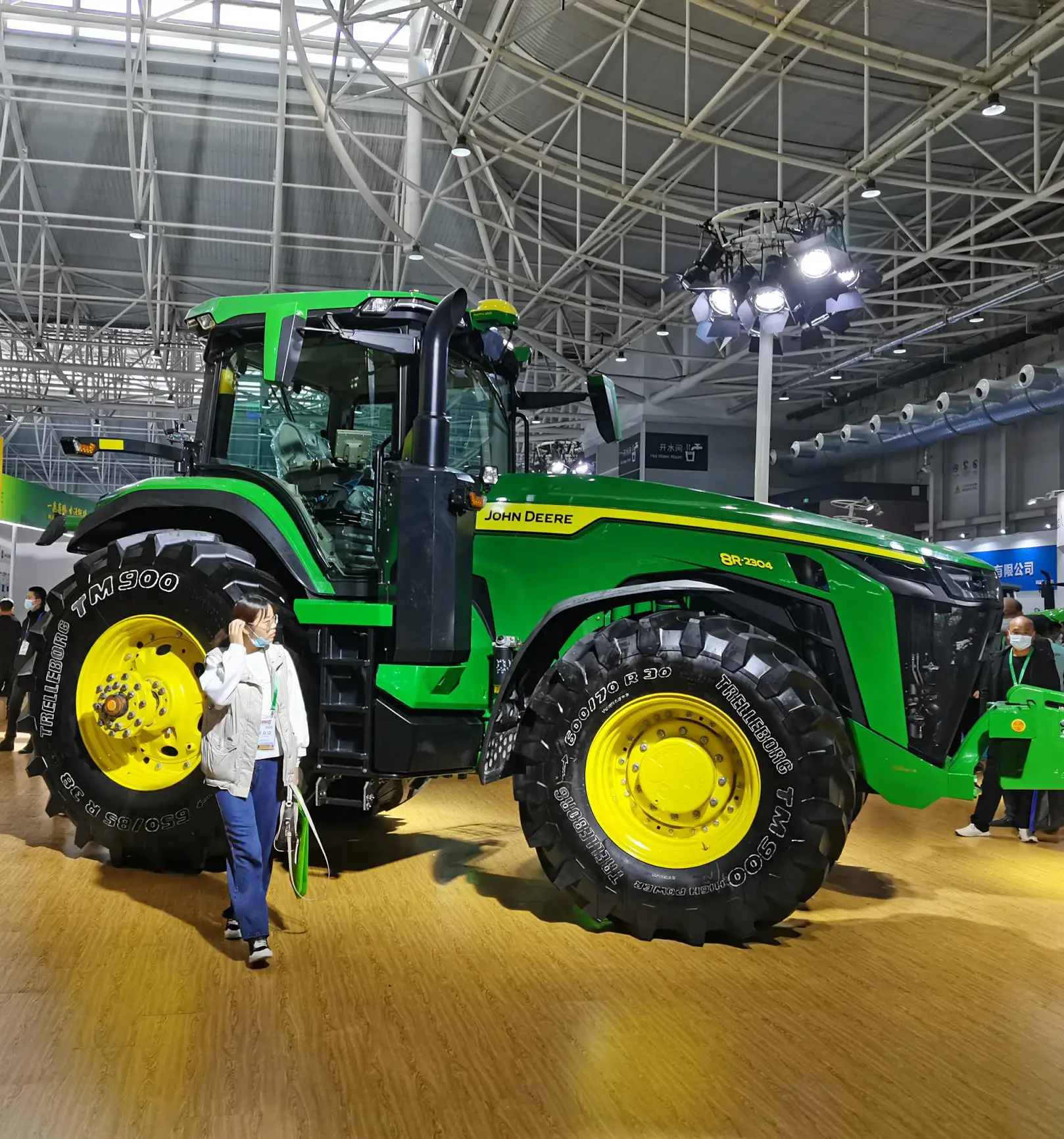 80 -90horsepower Tractor Is A Brand-new Second-hand Tractor With ...