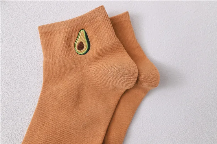Youki Spring's new ladies embroiders fruit pattern cotton socks