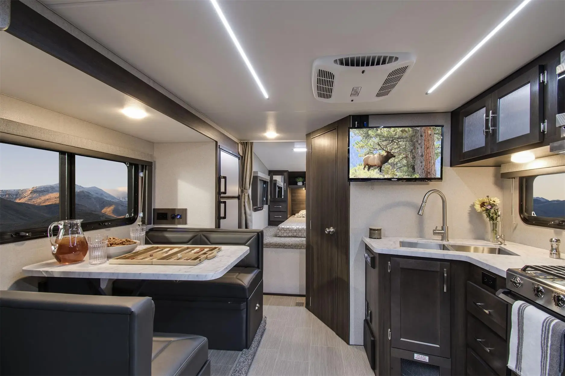 Slide In Truck Short Bed Cabover Camper With Bathroom & Shower for Jeep ...