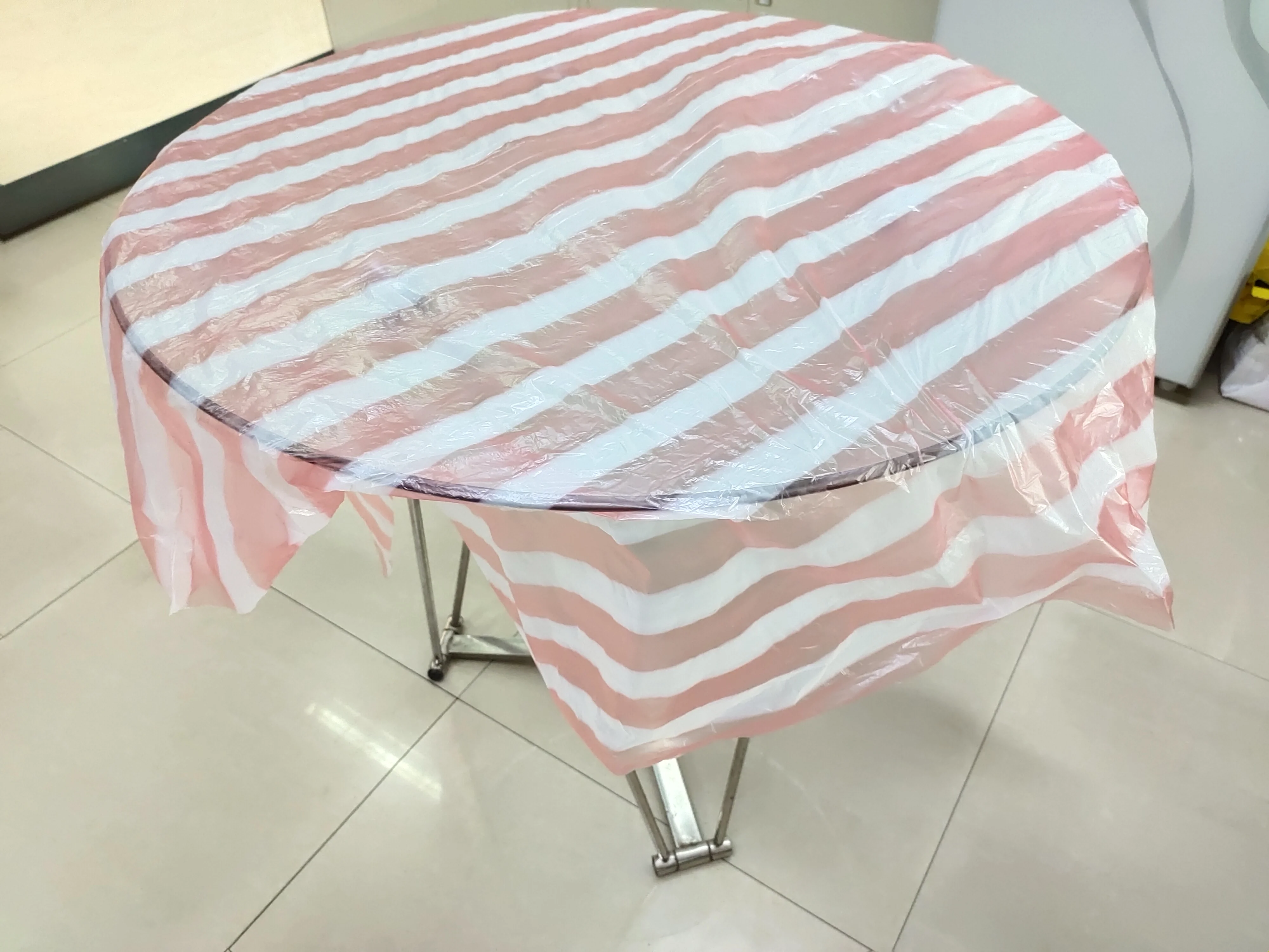 High Quality Cheap Disposable Tablecloth Plastic Table Cover Roll