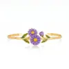 Bracciale aperto con margherita viola