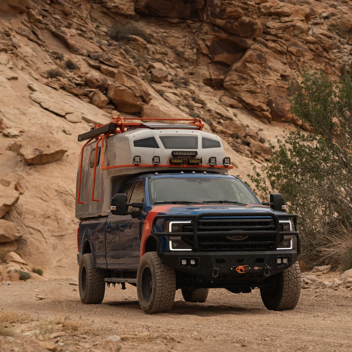 4x4 Caravan Off-Road Travel Camper Truck with Slide Out Mini Kitchen ...