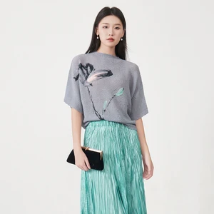 Miyake Pleated Top Summer Bat Sleeve T-shirt Shirt Loose Casual Printed Polyester Fabric Ladies Fashion Top