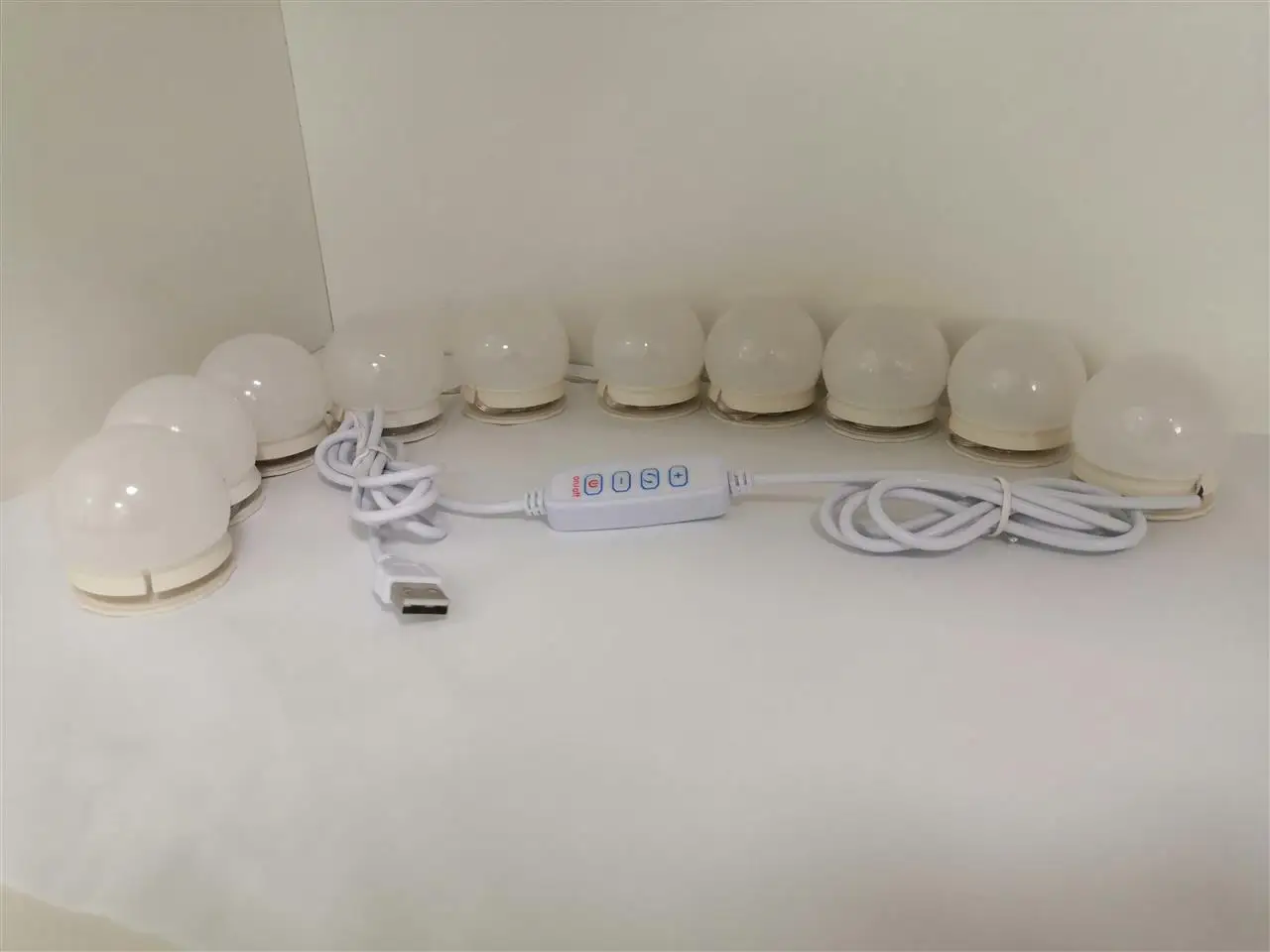 Новинка; 10 лампы LED макияж зеркало передний свет лампочки Голливуд для нанесения макияжа) со светодиодной подсветкой по краю и туалетное Лампы 3 вида цветов светодиодные