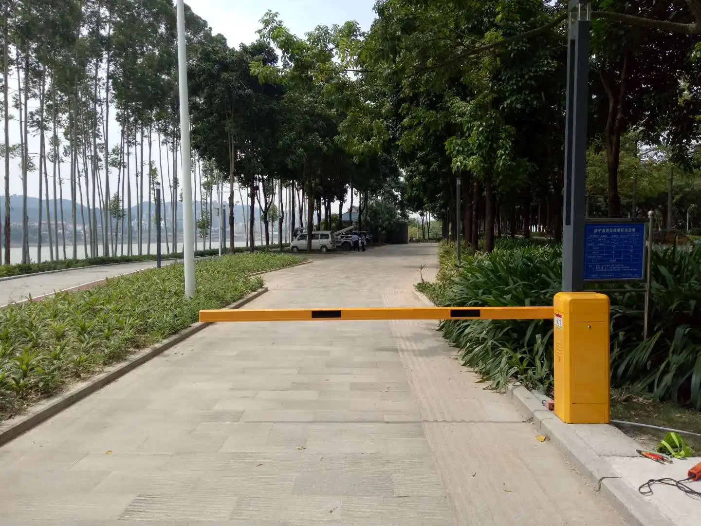 Automatic Induction Boom Barrier System Traffic Safety Gate for Roadside Parking Steel Material for Vehicles