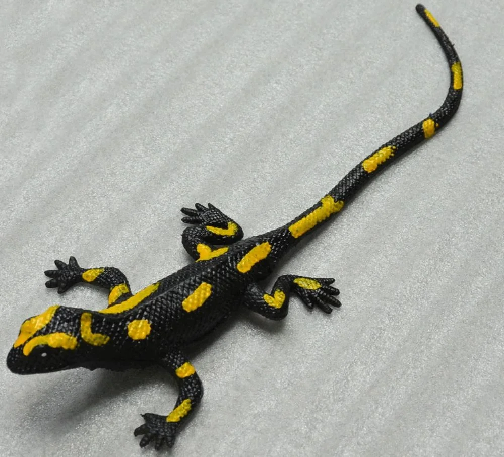 Bullyland Fire salamander solide Jouet en plastique Wild Zoo Lézard Animal NOUVEAU * 