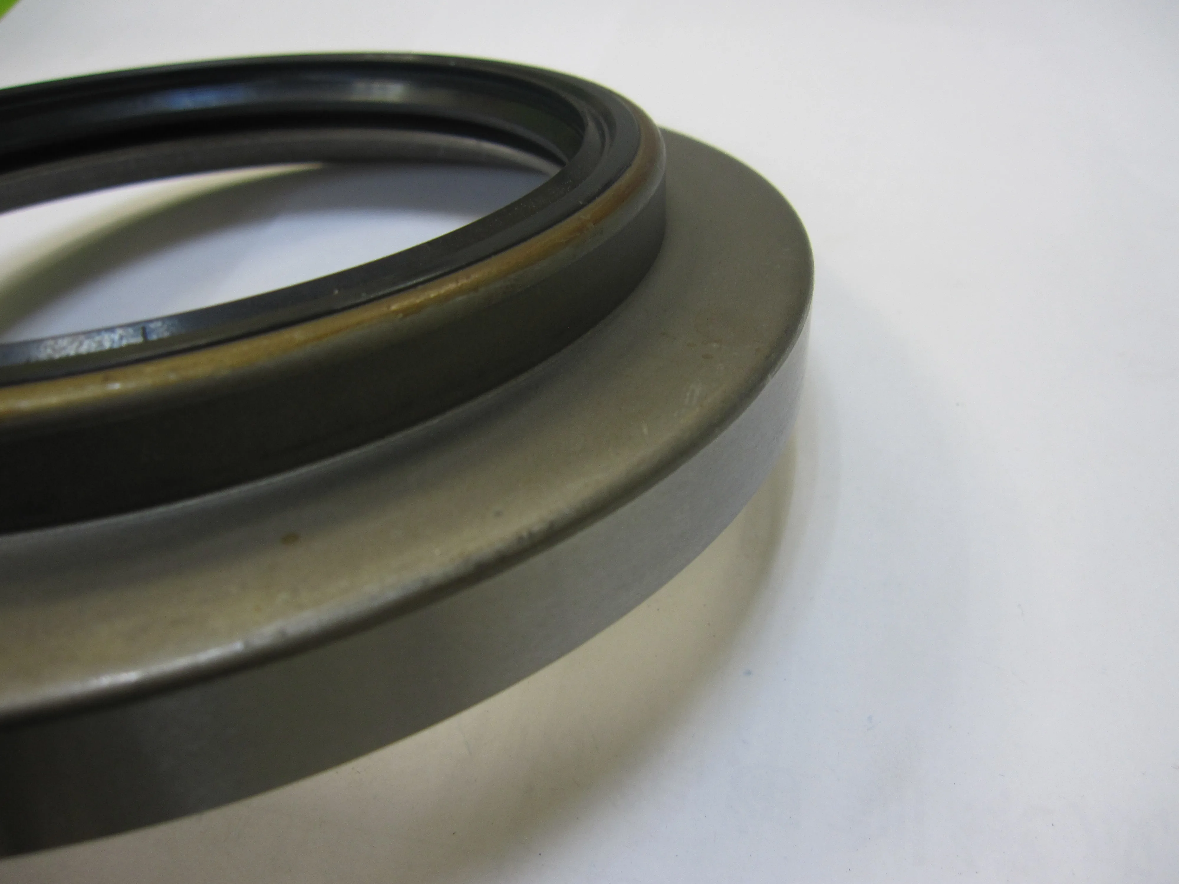 9-09924-416-0 TAY Wheel Hub PISTON Oil Seal for MITSUBISHI