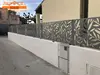Gris oscuro