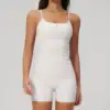 Chaleco blanco + pantalones cortos