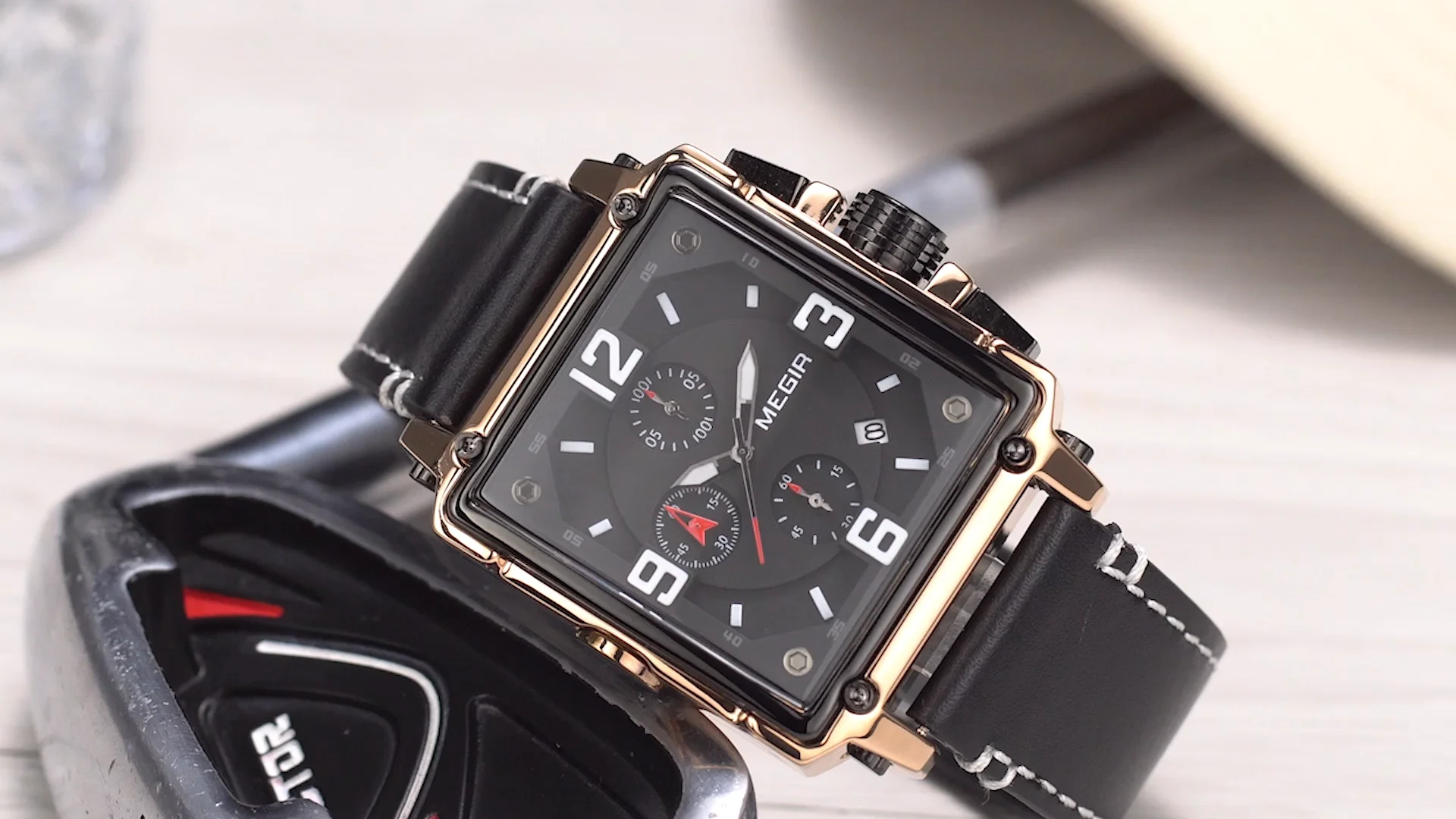 MEGIR 2061LuxuryMen