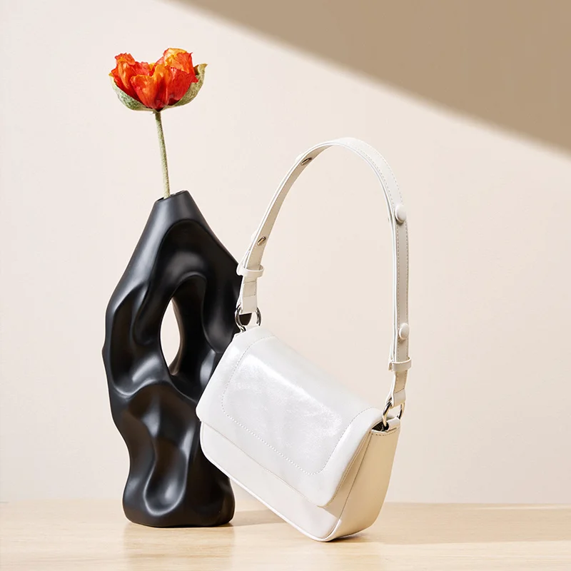 Famale Custom Leather Shoulder Phone Cosmetic Lipstick Bag Handbag Leather Bag for Underarm Women’s Bag for Ladies