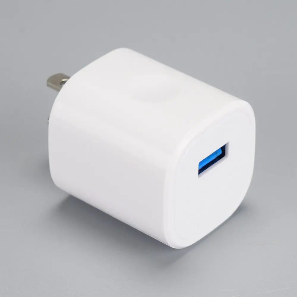 US/America Plug 1 USB-A White Square Travel/Wall charger 110V-230V 1033