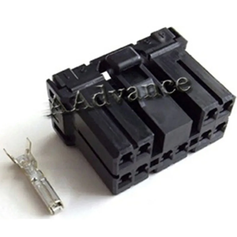 Tyco/Amp Te Multilock 070 Series 10 Pin Female Connector 174465-2