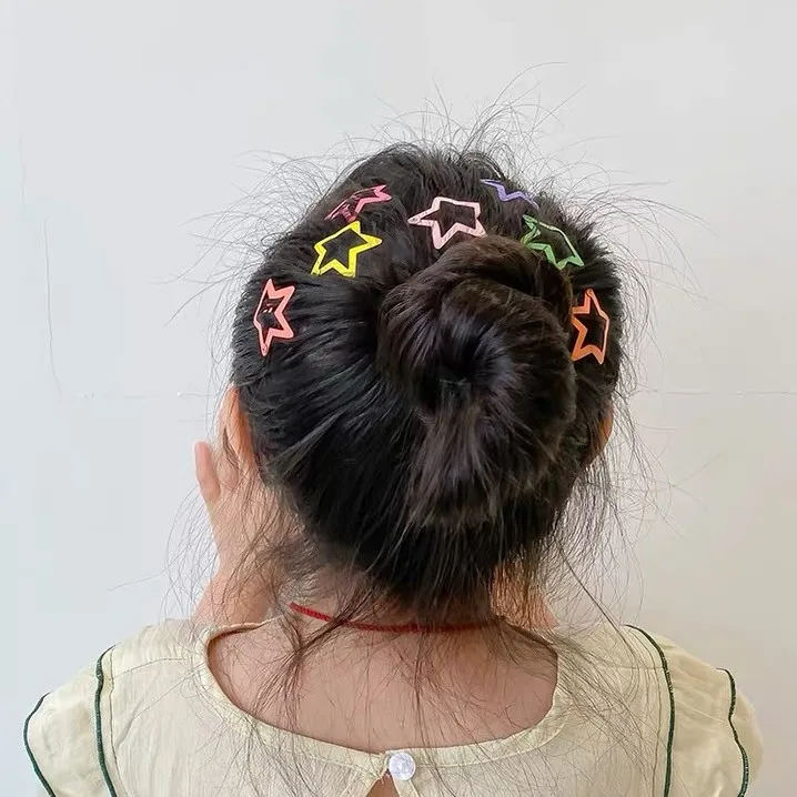 Маленькие изысканные металлические заколки для волос в форме звезд для малышей