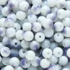 Violet foncé et blanc