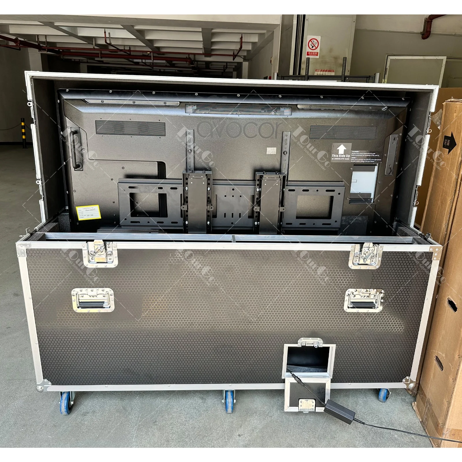 TV Lift Flight Case - Durable Aluminum & Plywood Design