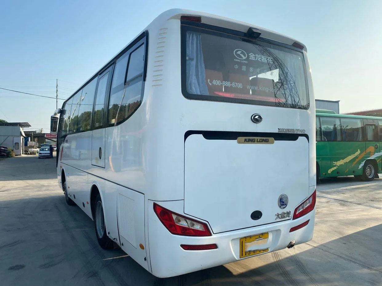 Used 34 Seats Kinglong Coach Bus Yuchai Euro5 Engine Solid Steel Chassis Comfort Layout for Short & Medium Route
