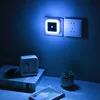 Cuadrado azul con control de luz.