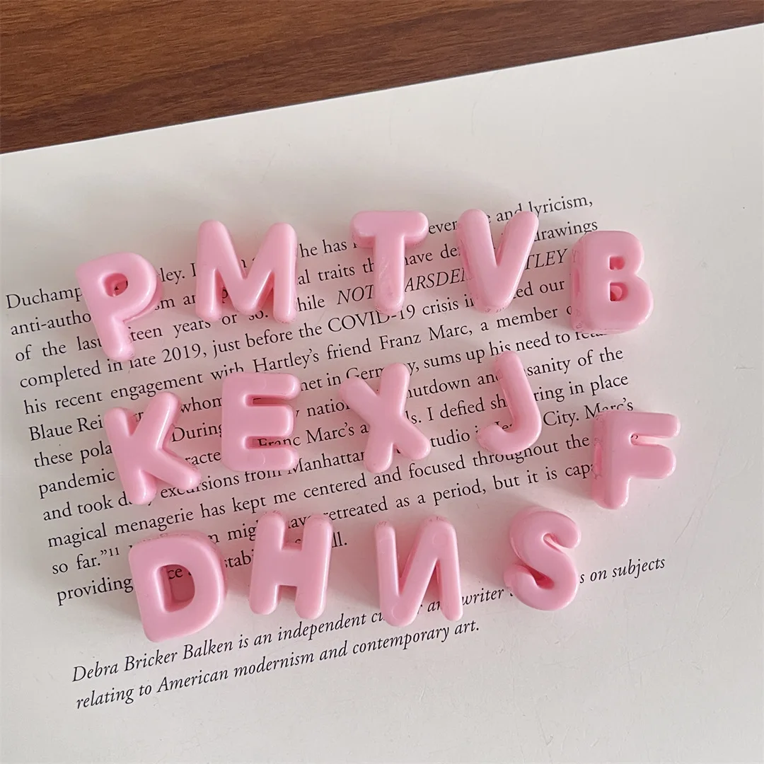 Plastic Bumpy Letters 20mm Large Jumbo Plastic 3D Chunky Acrylic Letter Beads for Bracelets ...