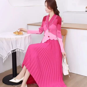 Fashionable Multi-color Pleated Dress with a Tailored Suit Collar - Two Large-sized Double-layered Dresses