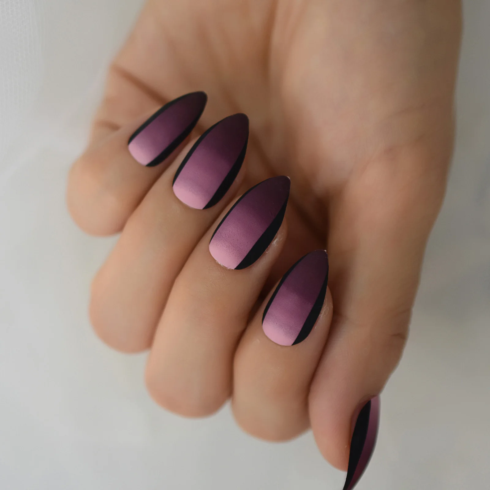 Purple nails using ALMA#96 & Flormar #432