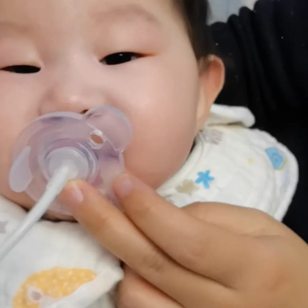 Baby Pacifying Milk Dispenser Bottle Head For Newborn Babies Weaning