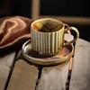 Tasse à café et soucoupe 250 ml, émail de four jaune élégant.