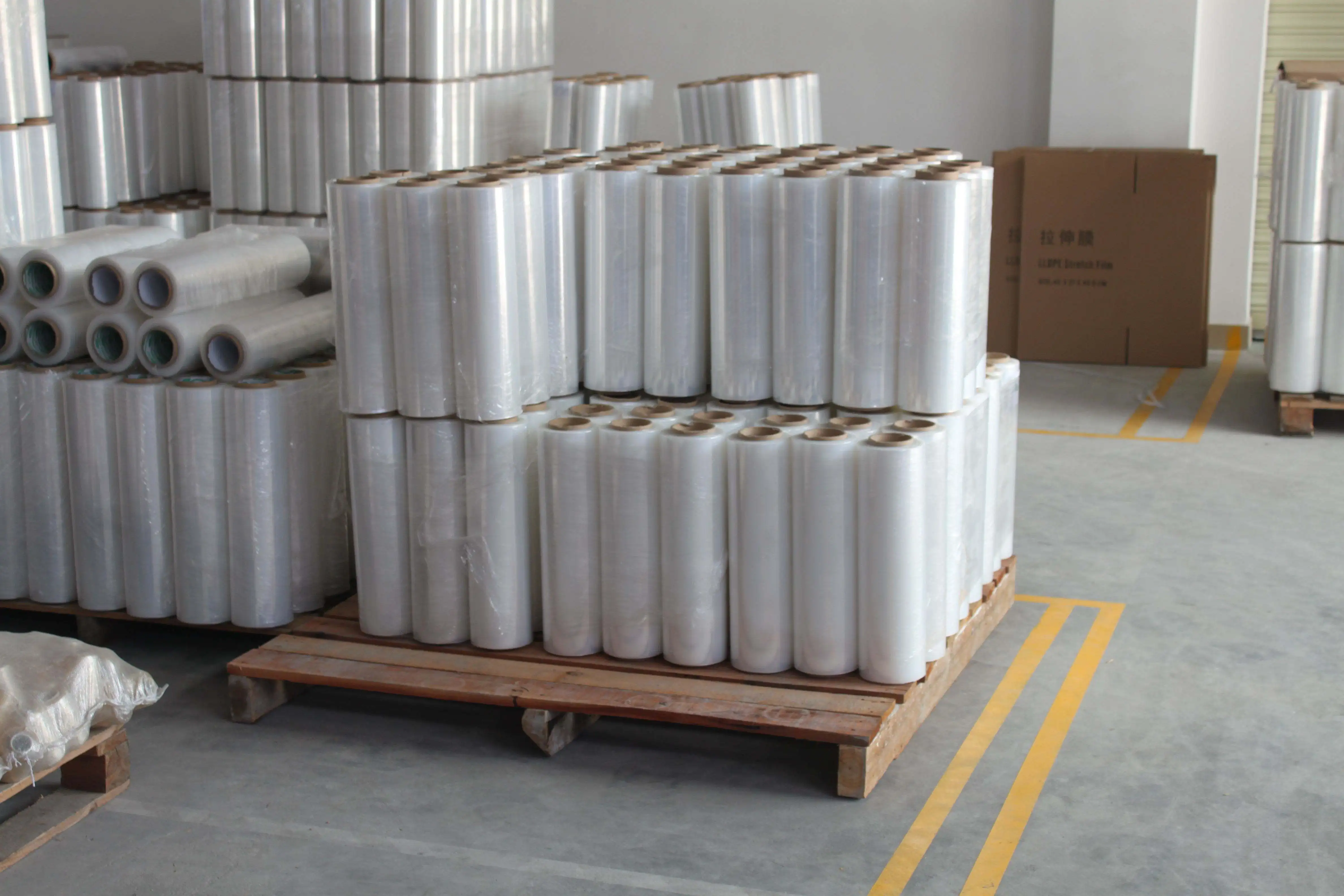Plastic Films Taiyang Heat Resistant Soft Wrap Cling Jumbo Roll Black Stretch Film With Low Price