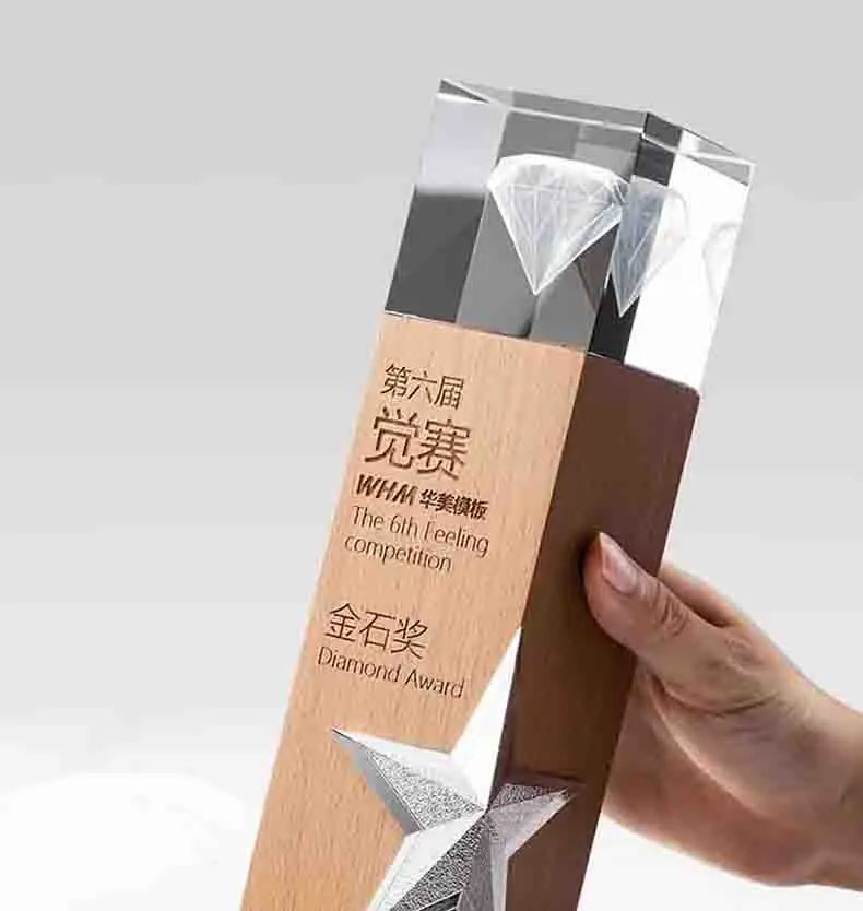 Factory New design Crystal award with Custom laser engraving Crystal trophy with wood base factory