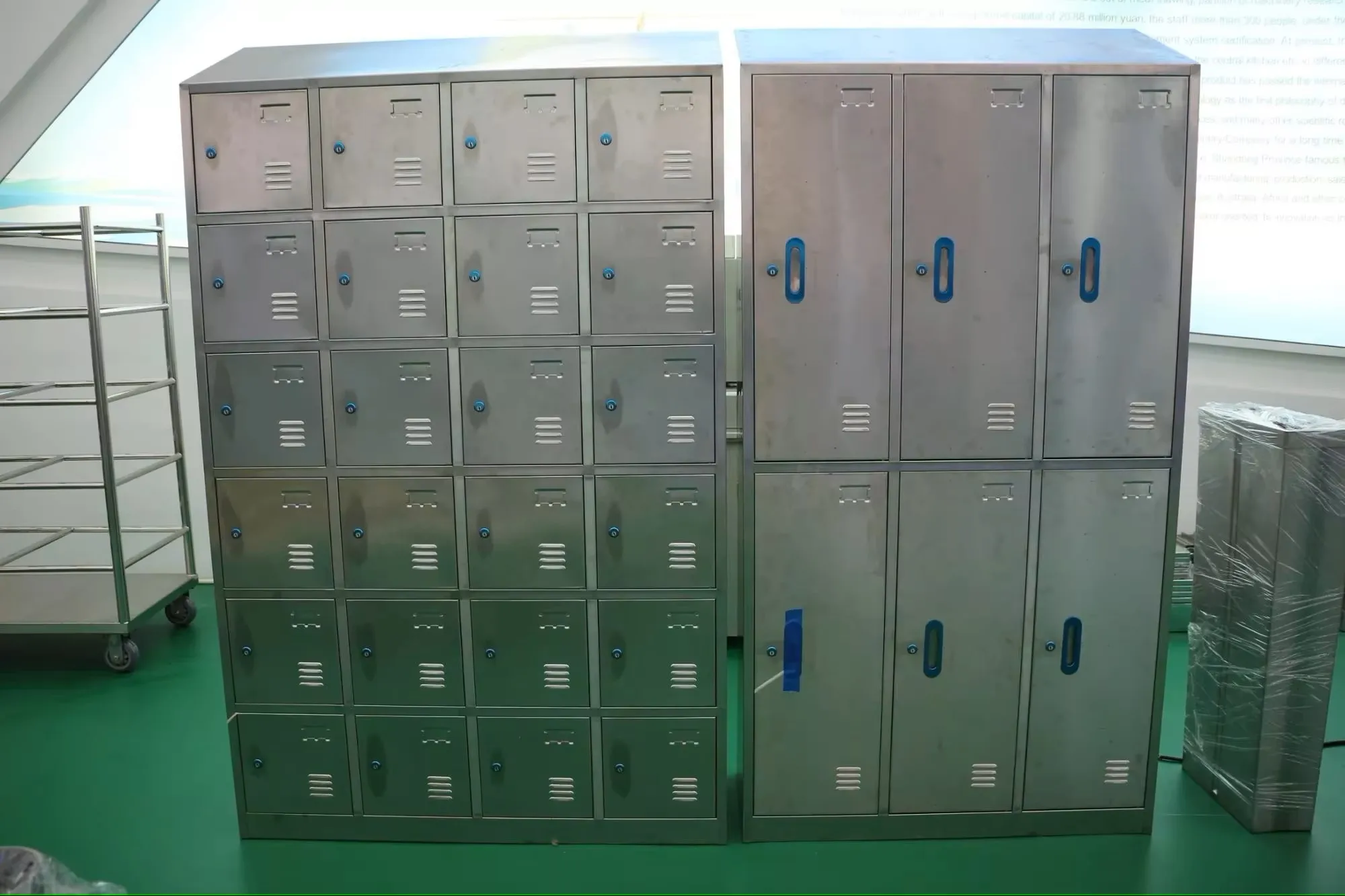 Modern design stainless steel office storage cabinet 6 door metal cabinet suitable for employee break rooms and slaughterhouses