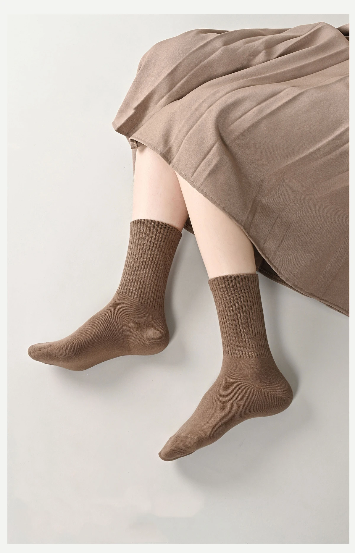 Women's mid-calf cotton socks