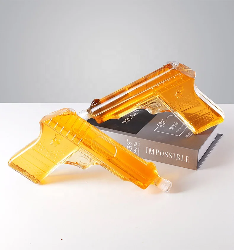 Fancy New Design Gift Box Hand Gun Shaped Glass Wine Brandy Whiskey Decanter Bottle 470ml