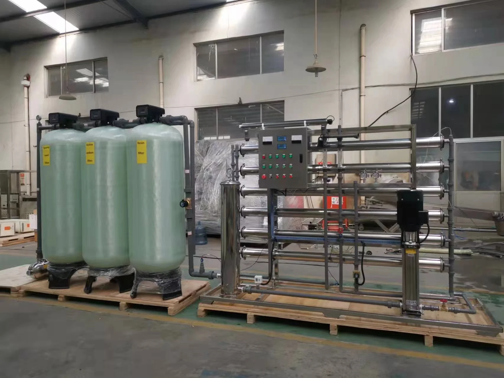 China Manufacturer 5000LPH 5TPH RO Salty Water Treatment System Reverse Osmosis Plant for Drinking Water