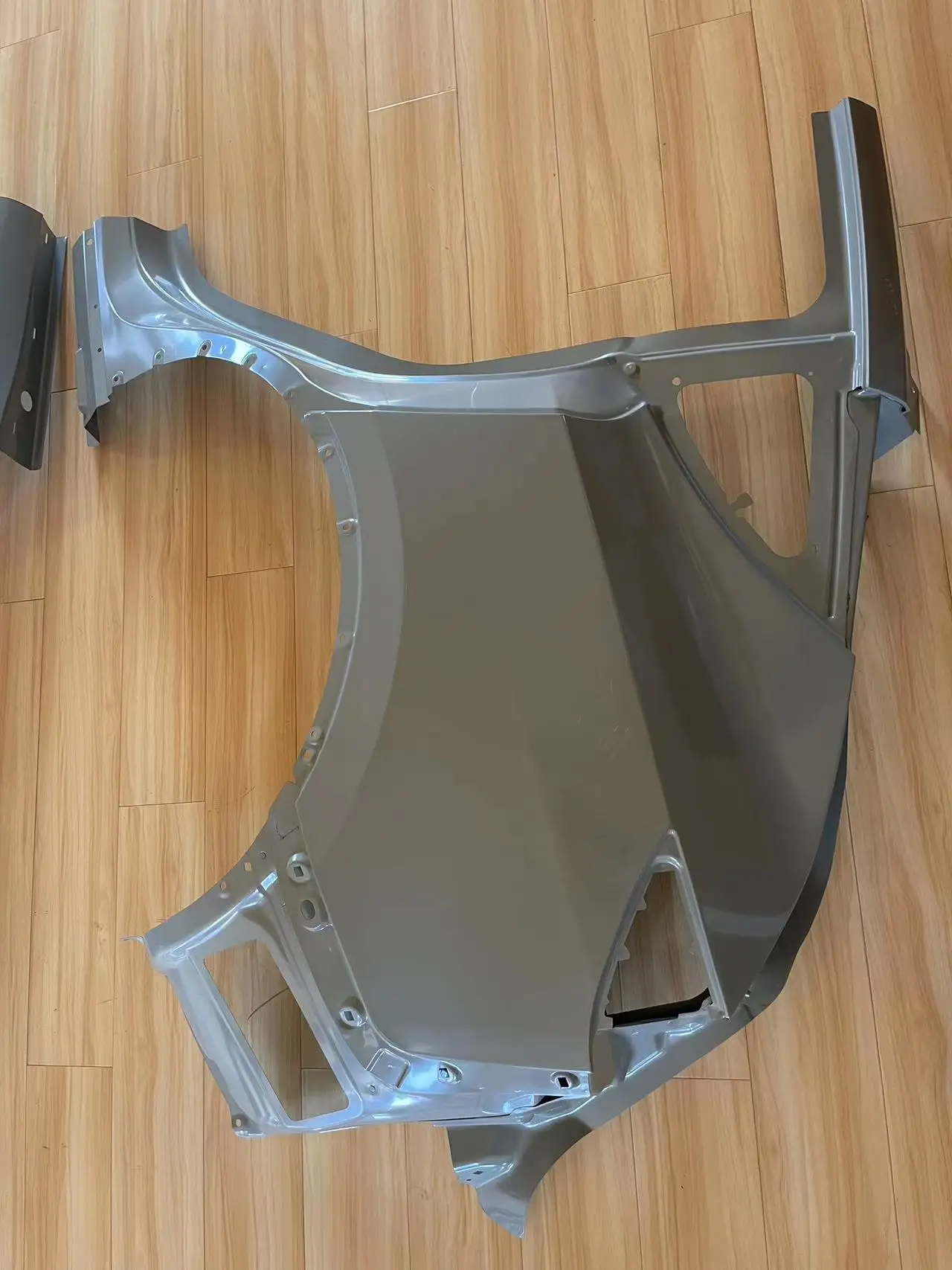 Ouyi 1073735-SC-R & 1073736-SC-R Tesla Model 3 Rear Fenders
