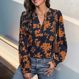 The 2025 autumn and winter women's long-sleeved puller, new small stand-up collar printed shirt, casual and elegant office top