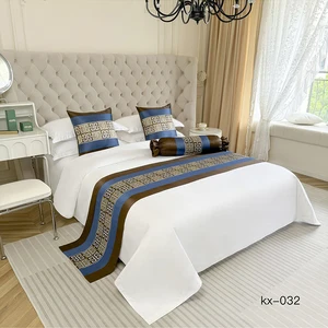 Wholesale Luxury 5-Star High-Class King Size Hotel Bedding Set Modern Printed Decorative Bed Runner with Matching Pillows Woven