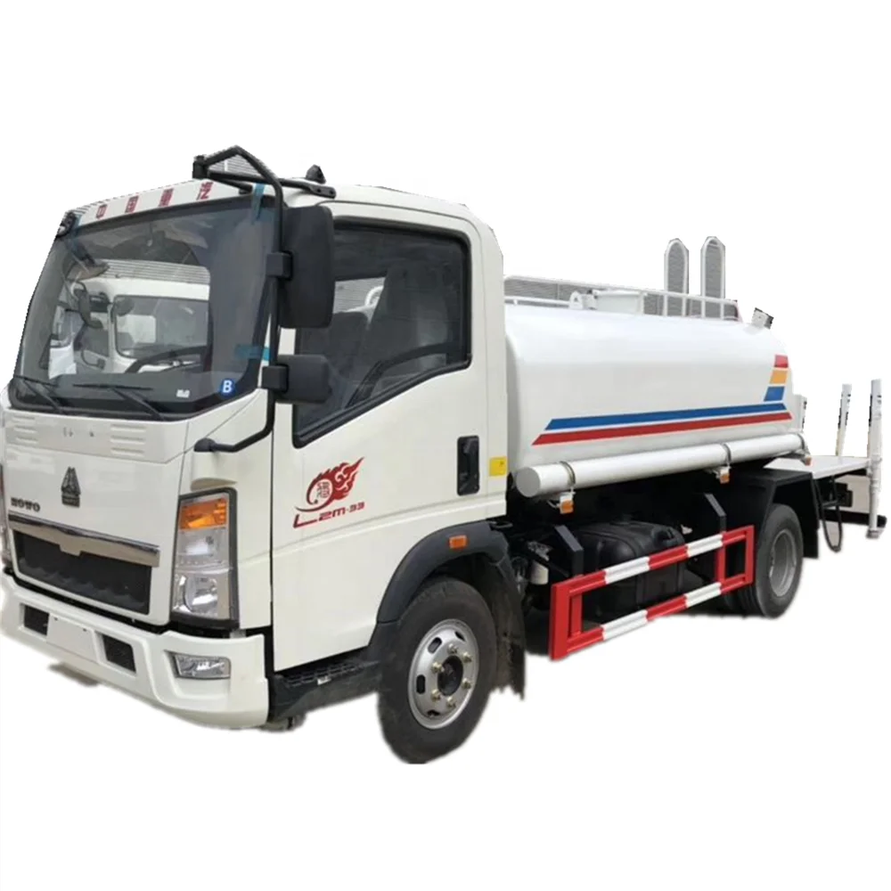 LHD Sinotruk Small 3 Cubic Meter Water Pump Tanker Truck for Sale